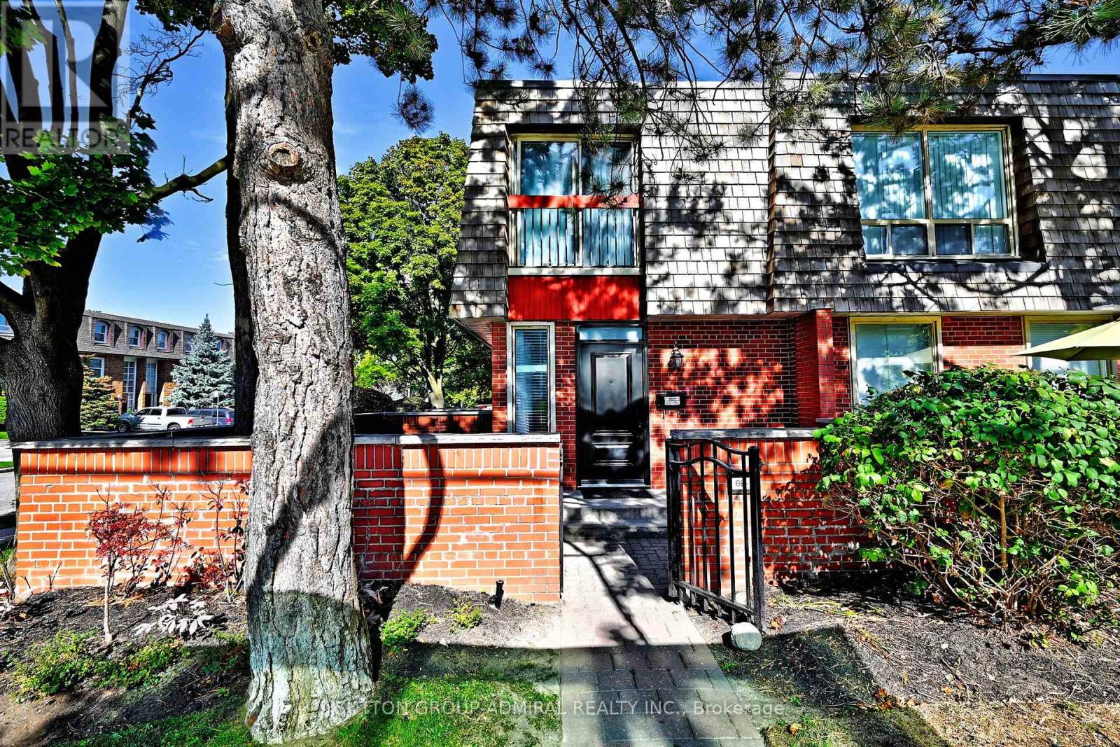1 - 69 Upper Canada Drive, Toronto, Ontario  M2P 2A3 - Photo 3 - C12455622