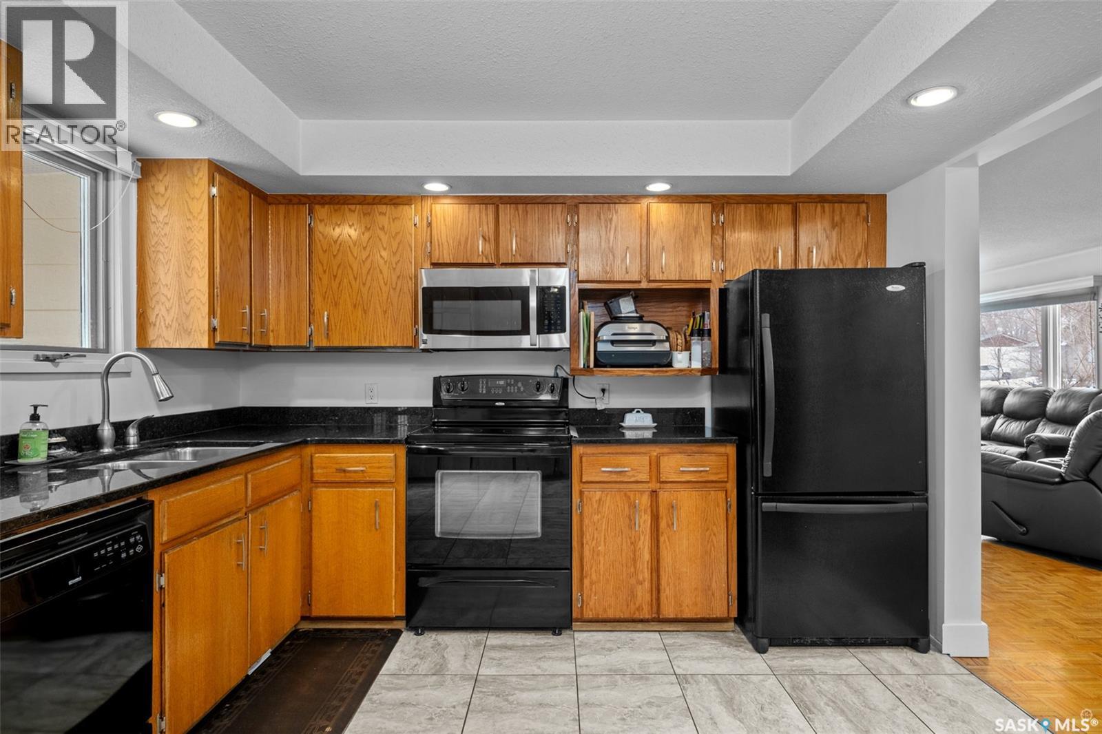 1218 7th Street E, Prince Albert, Saskatchewan  S6V 0T9 - Photo 5 - SK020438
