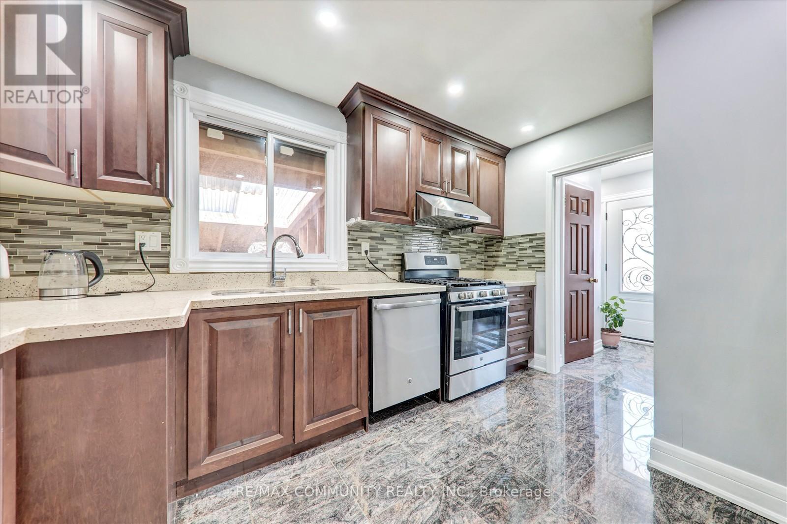 6 Barlow Road, Toronto, Ontario  M1G 2B4 - Photo 18 - E12455615