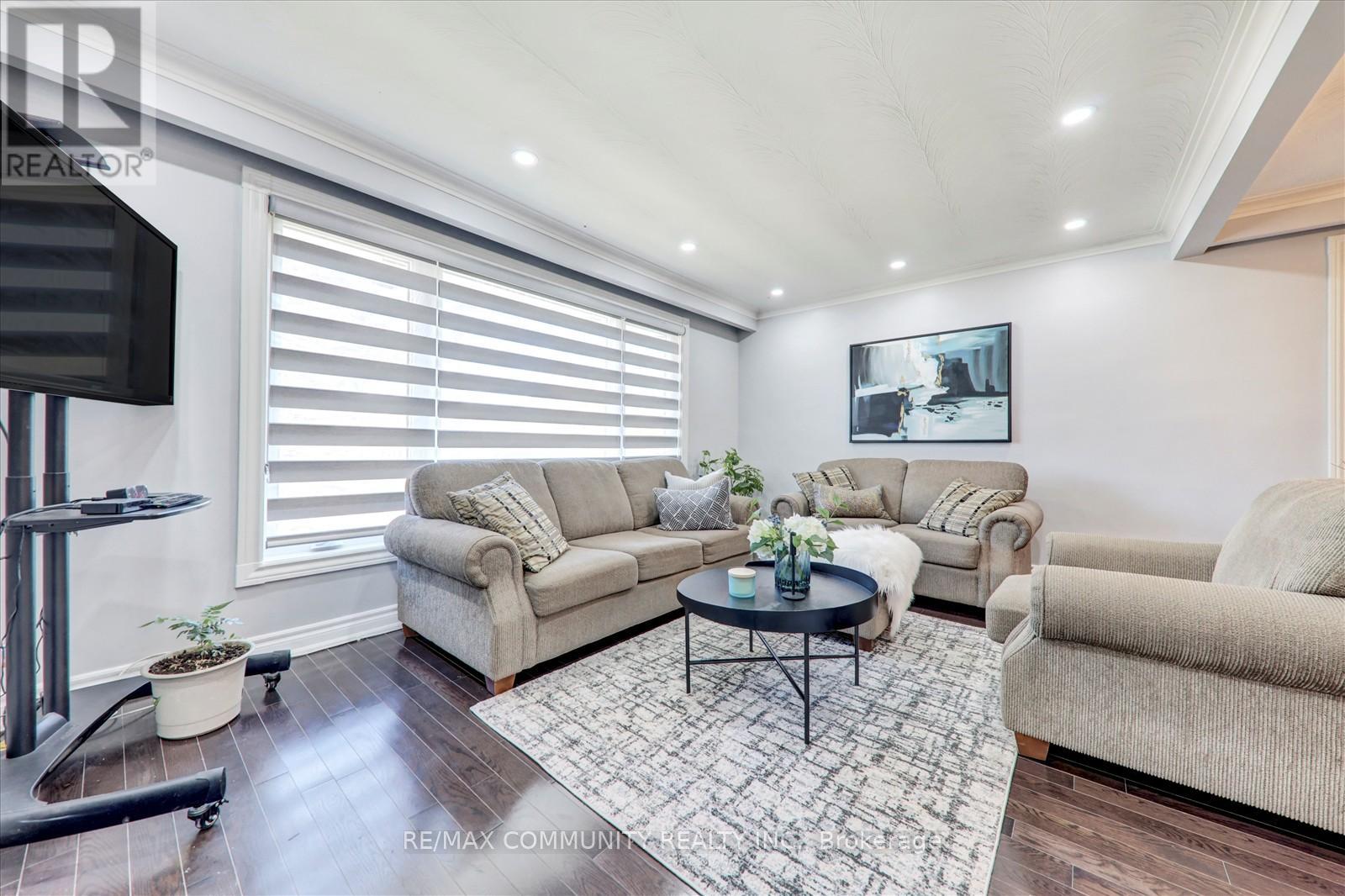 6 Barlow Road, Toronto, Ontario  M1G 2B4 - Photo 8 - E12455615