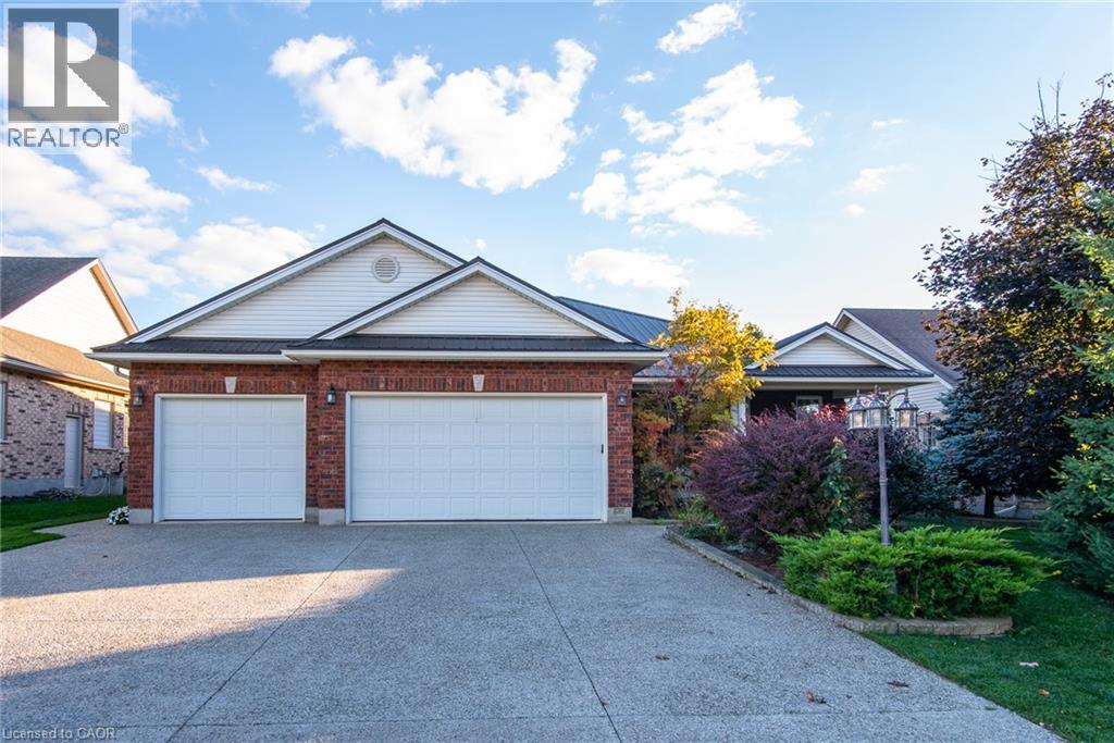 15 Parkview Drive, Wellesley, Ontario  N0B 2T0 - Photo 1 - 40778104