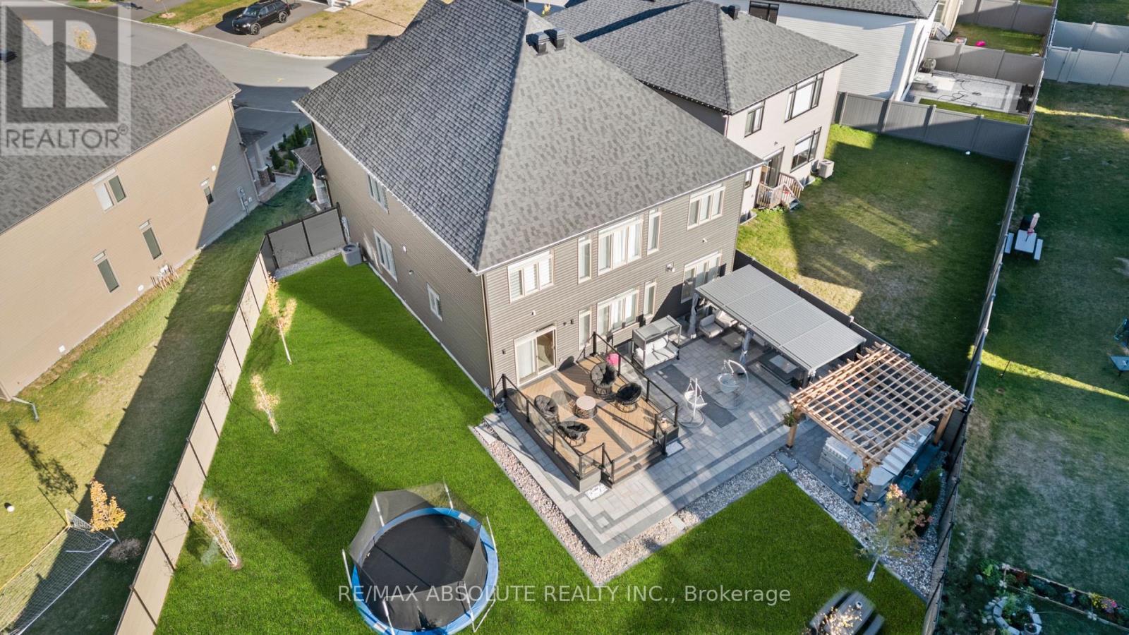 921 Beckton Heights, Ottawa, Ontario  K2S 2X5 - Photo 3 - X12455413