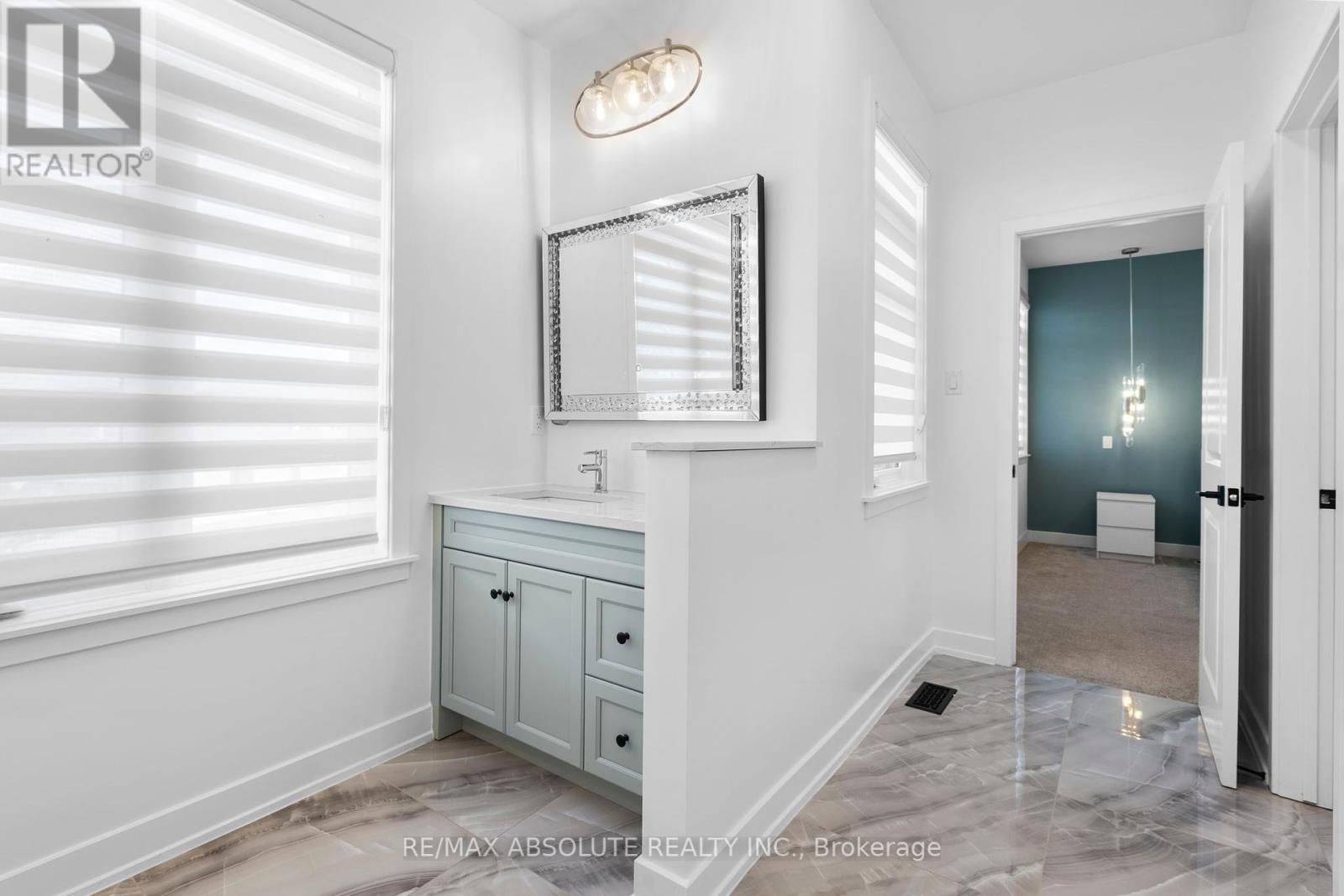 921 Beckton Heights, Ottawa, Ontario  K2S 2X5 - Photo 37 - X12455413
