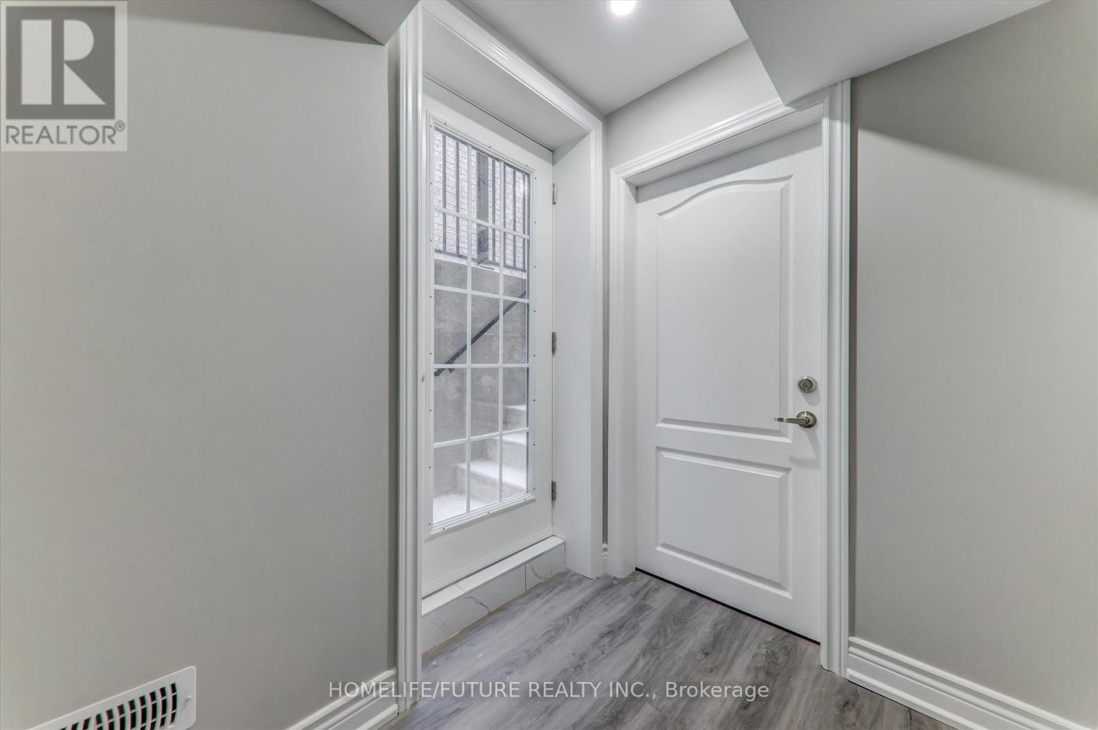 Bsmt - 77 Mac Campbell Way, Bradford West Gwillimbury, Ontario  L3Z 4M7 - Photo 4 - N12455631