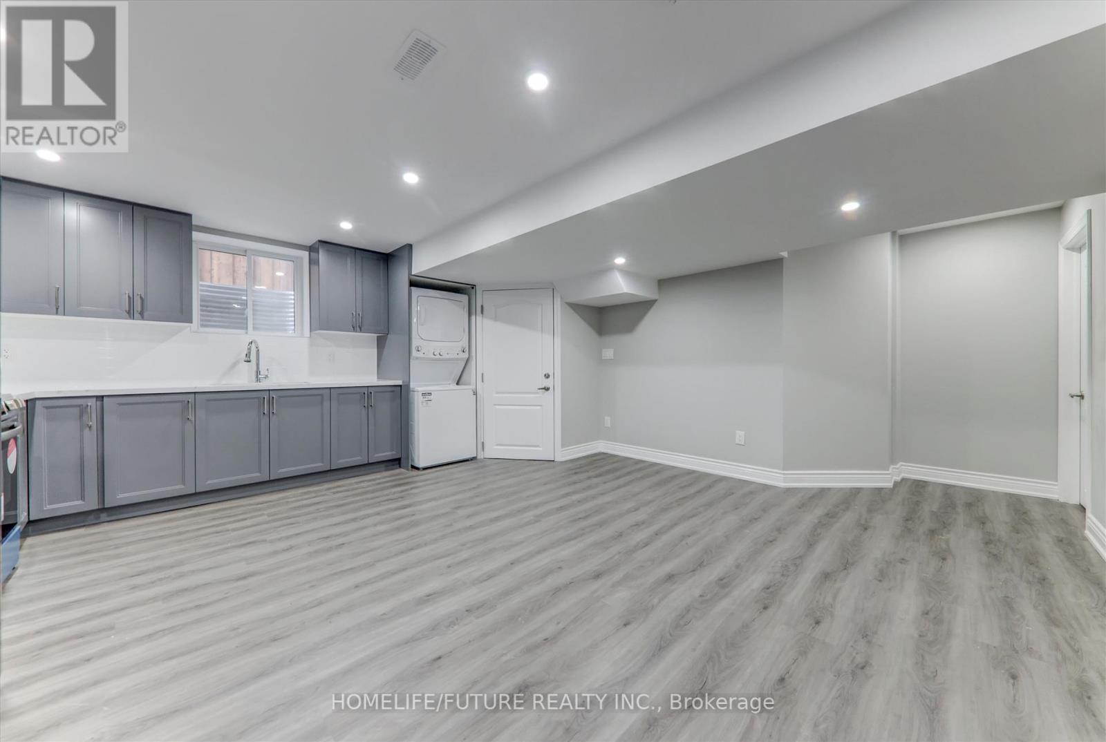 Bsmt - 77 Mac Campbell Way, Bradford West Gwillimbury, Ontario  L3Z 4M7 - Photo 6 - N12455631