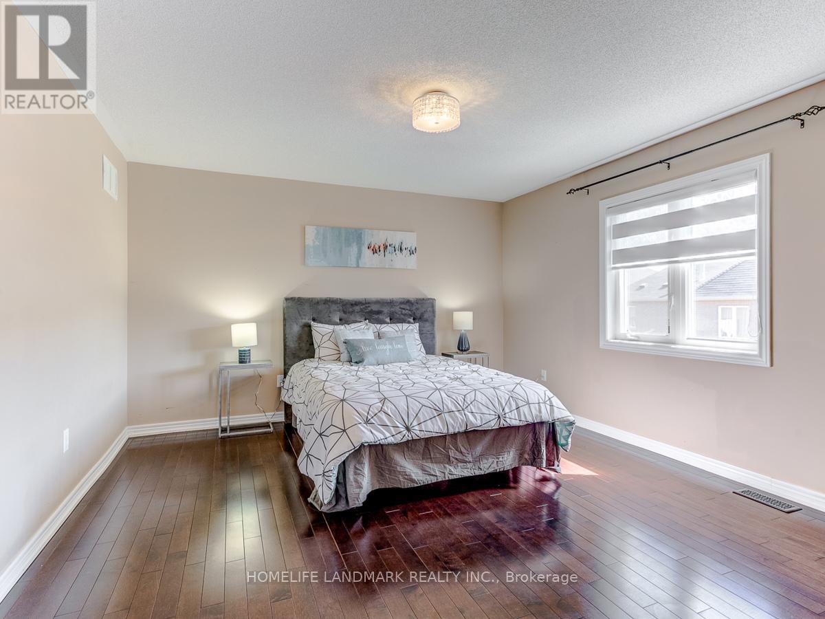 137 Alpaca Drive, Richmond Hill, Ontario  L4E 0R2 - Photo 11 - N12454598