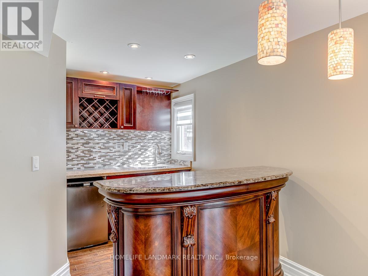 137 Alpaca Drive, Richmond Hill, Ontario  L4E 0R2 - Photo 21 - N12454598