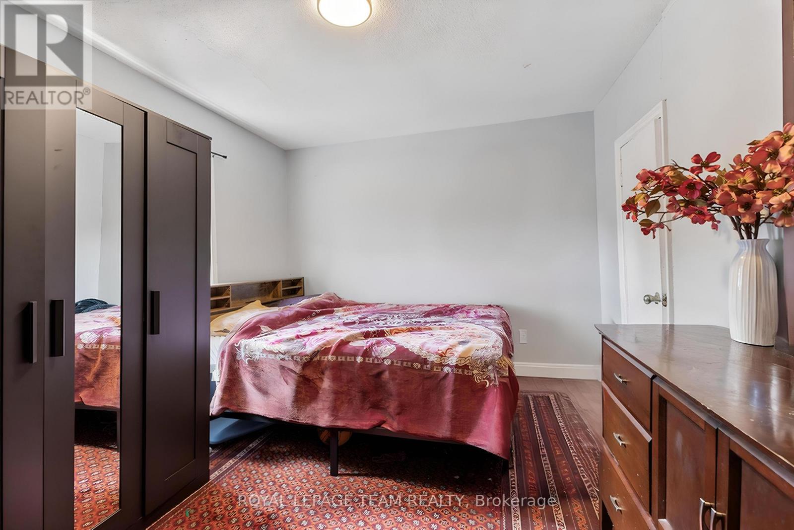 105 Jolliet Avenue, Ottawa, Ontario  K1L 5H1 - Photo 10 - X12455653