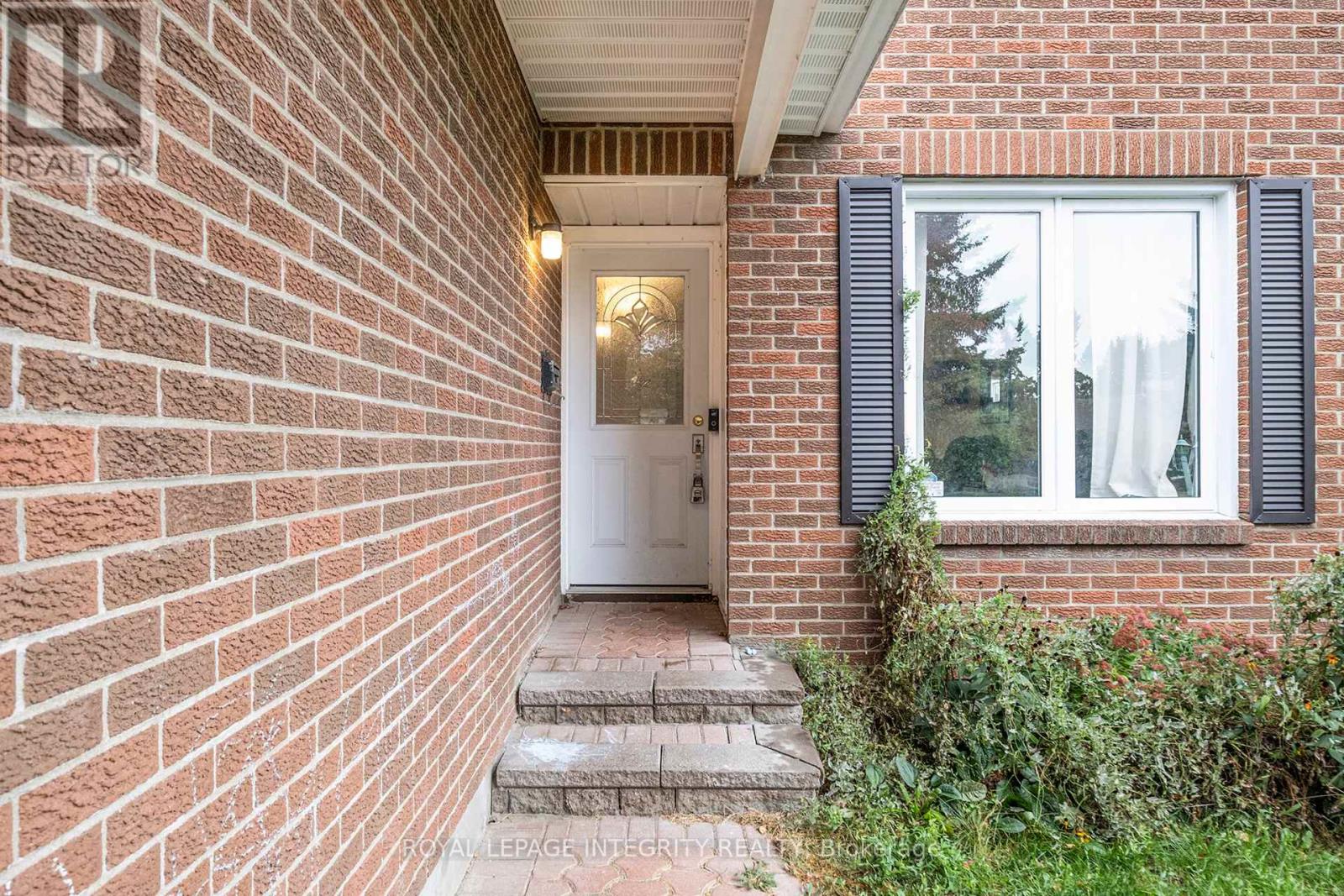 45 Raftus Square, Ottawa, Ontario  K2J 2K9 - Photo 3 - X12455665