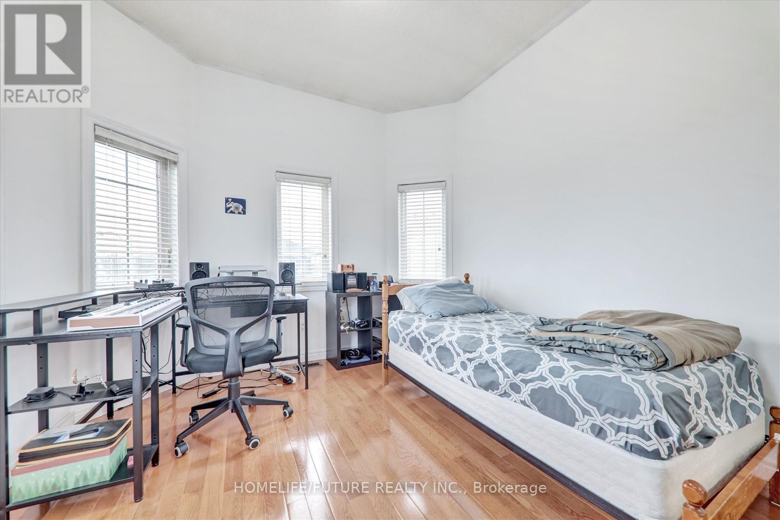 2 Tovey Terrace, Brampton, Ontario  L6R 3E6 - Photo 31 - W12455617