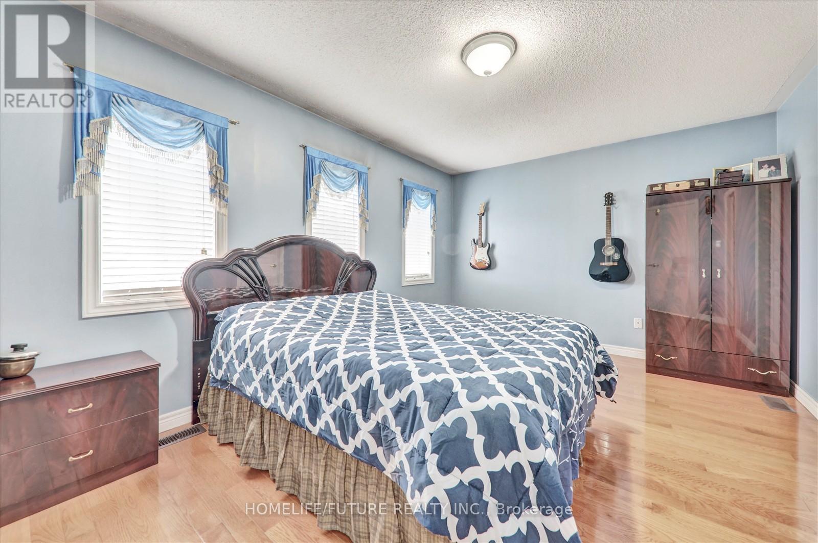 2 Tovey Terrace, Brampton, Ontario  L6R 3E6 - Photo 32 - W12455617