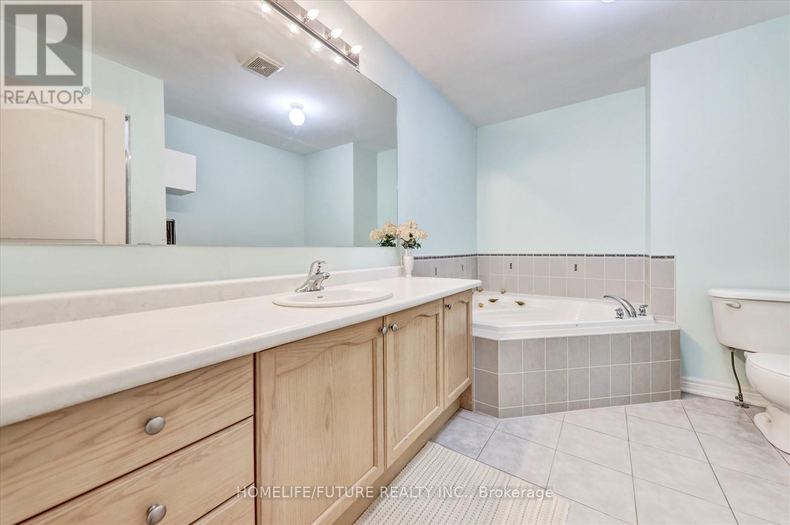 2 Tovey Terrace, Brampton, Ontario  L6R 3E6 - Photo 34 - W12455617