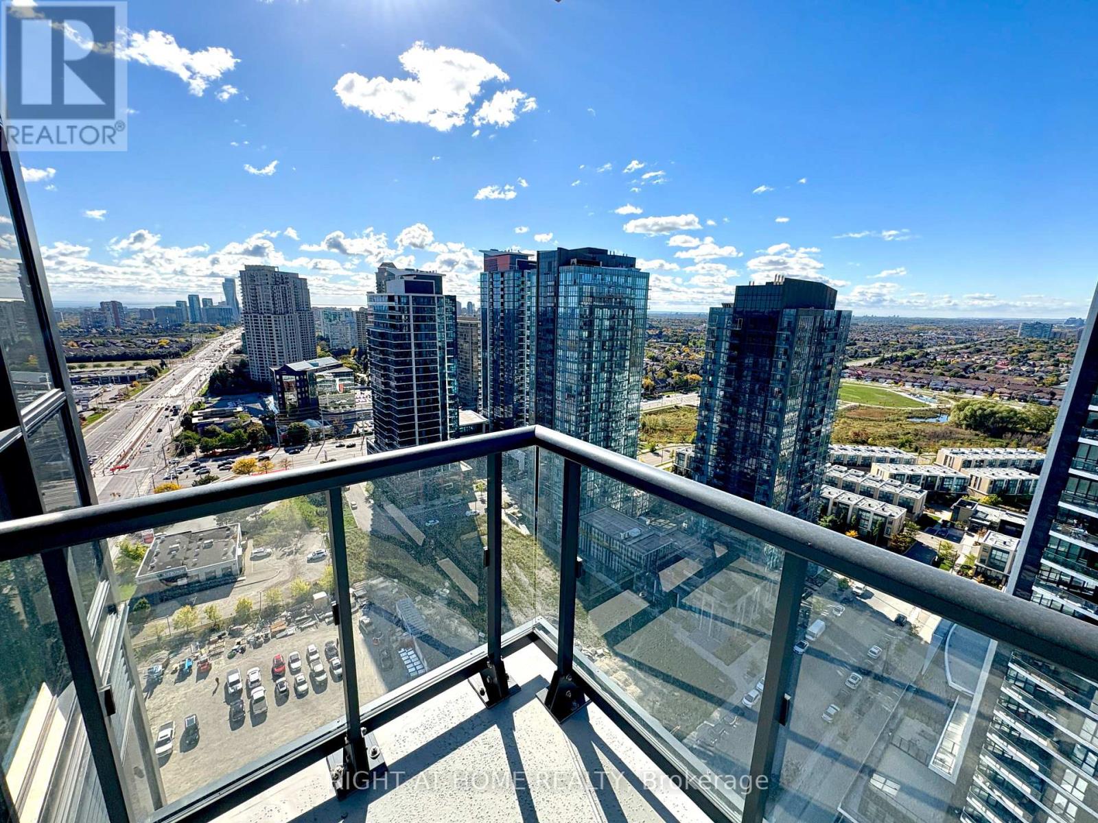 2204 - 15 Watergarden Drive, Mississauga, Ontario  L5R 0H4 - Photo 2 - W12455618
