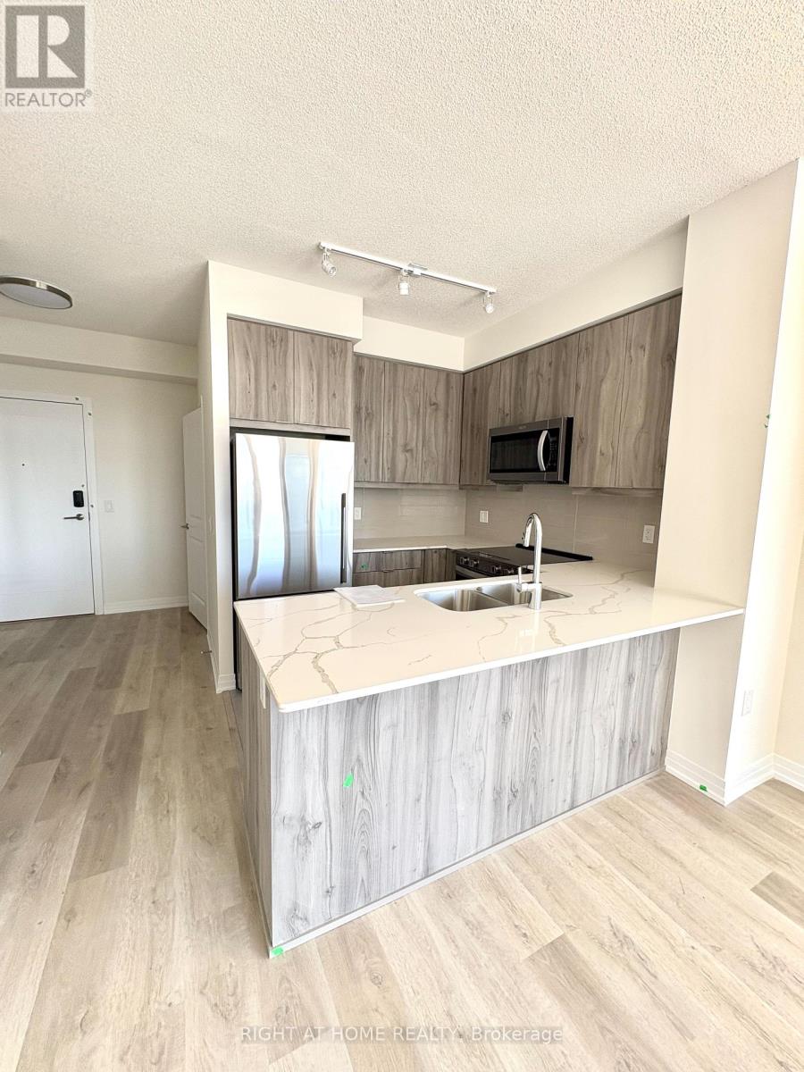 2204 - 15 Watergarden Drive, Mississauga, Ontario  L5R 0H4 - Photo 5 - W12455618