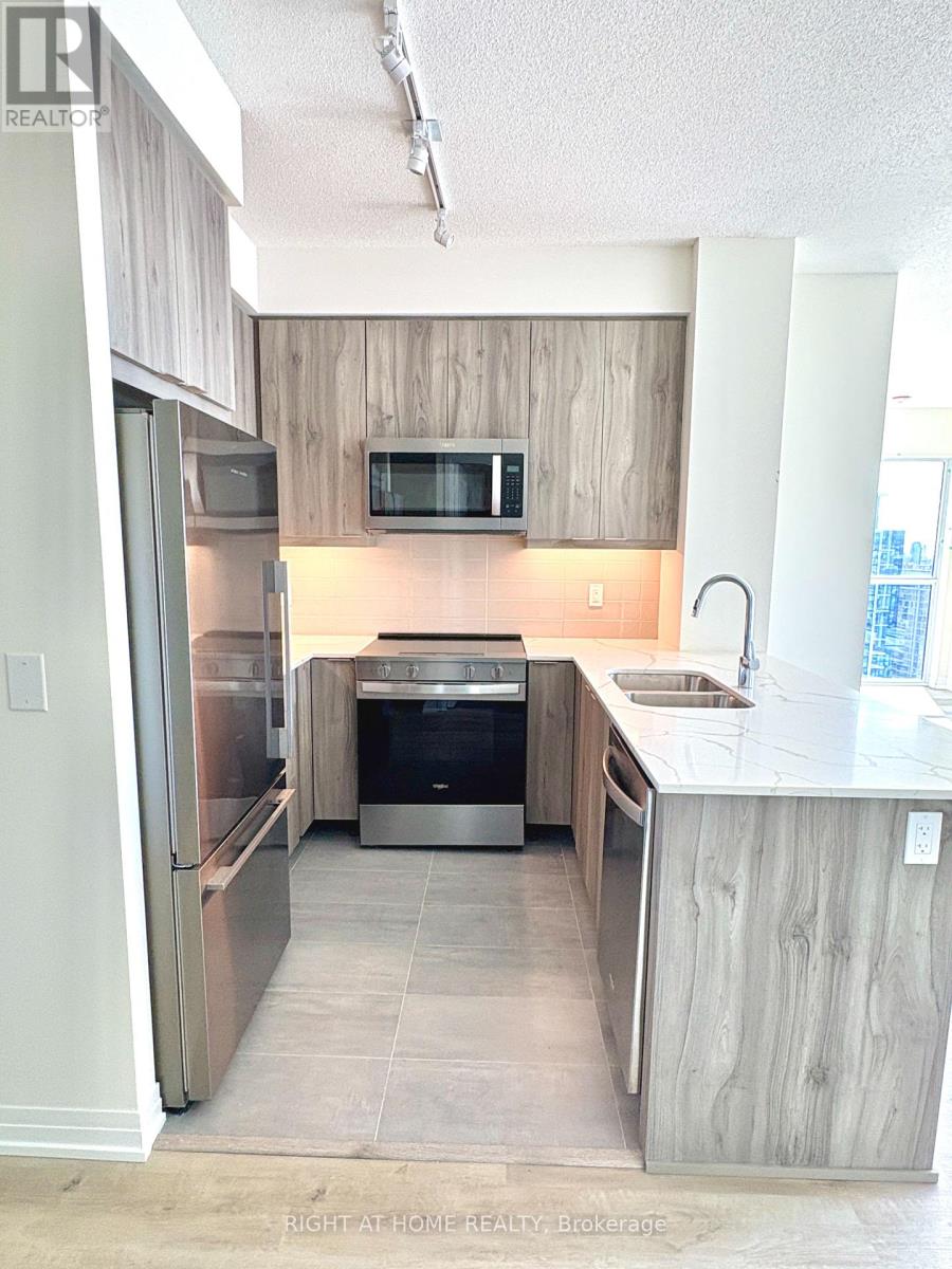 2204 - 15 Watergarden Drive, Mississauga, Ontario  L5R 0H4 - Photo 6 - W12455618