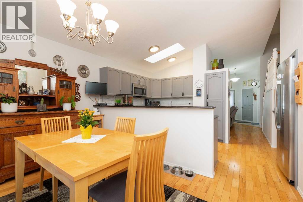 30 Heritage Crescent W, Lethbridge, Alberta  T1K 6S3 - Photo 10 - A2255278