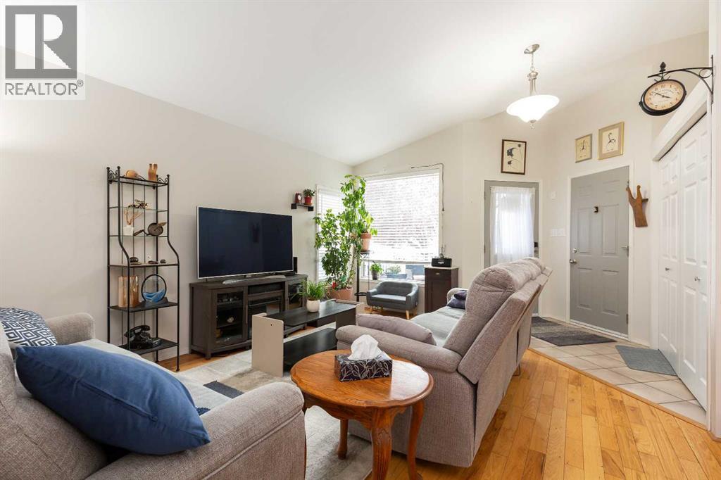 30 Heritage Crescent W, Lethbridge, Alberta  T1K 6S3 - Photo 6 - A2255278