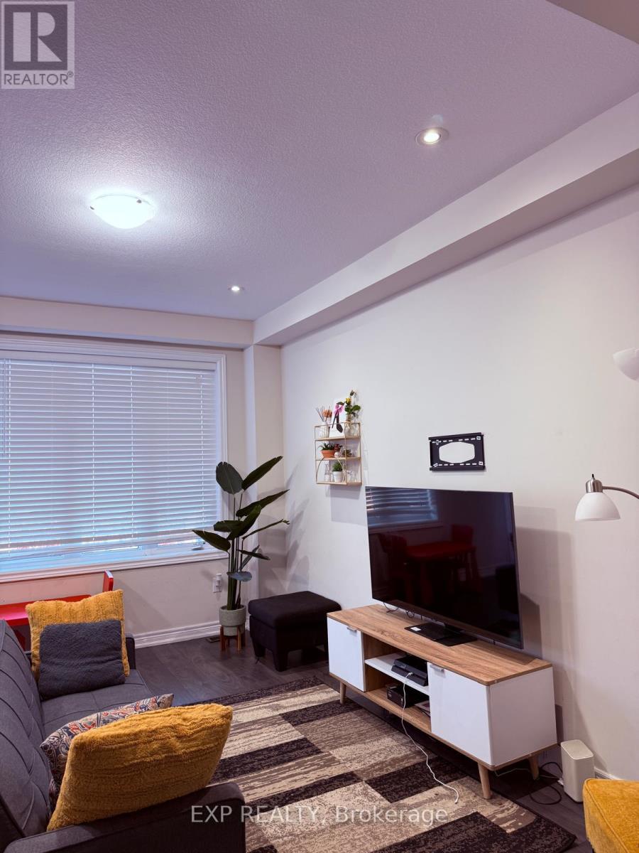 33 Hollywood Court, Cambridge, Ontario  N1R 0C7 - Photo 5 - X12455626