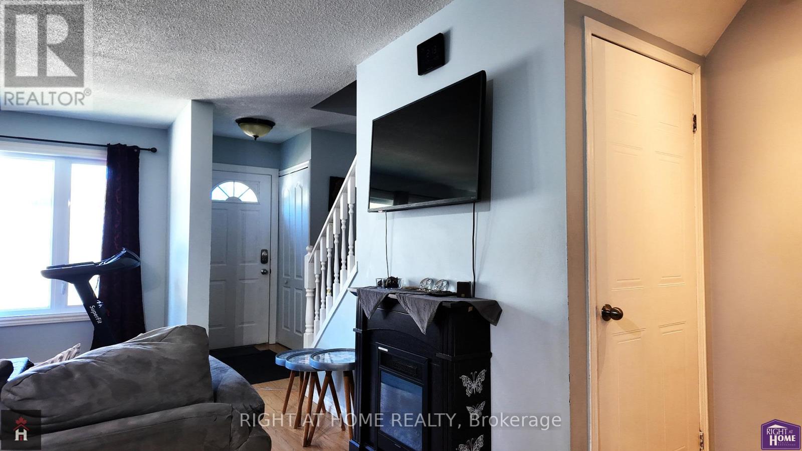 68 - 1095 Jalna Boulevard, London South, Ontario  N6E 2Y7 - Photo 8 - X12455633