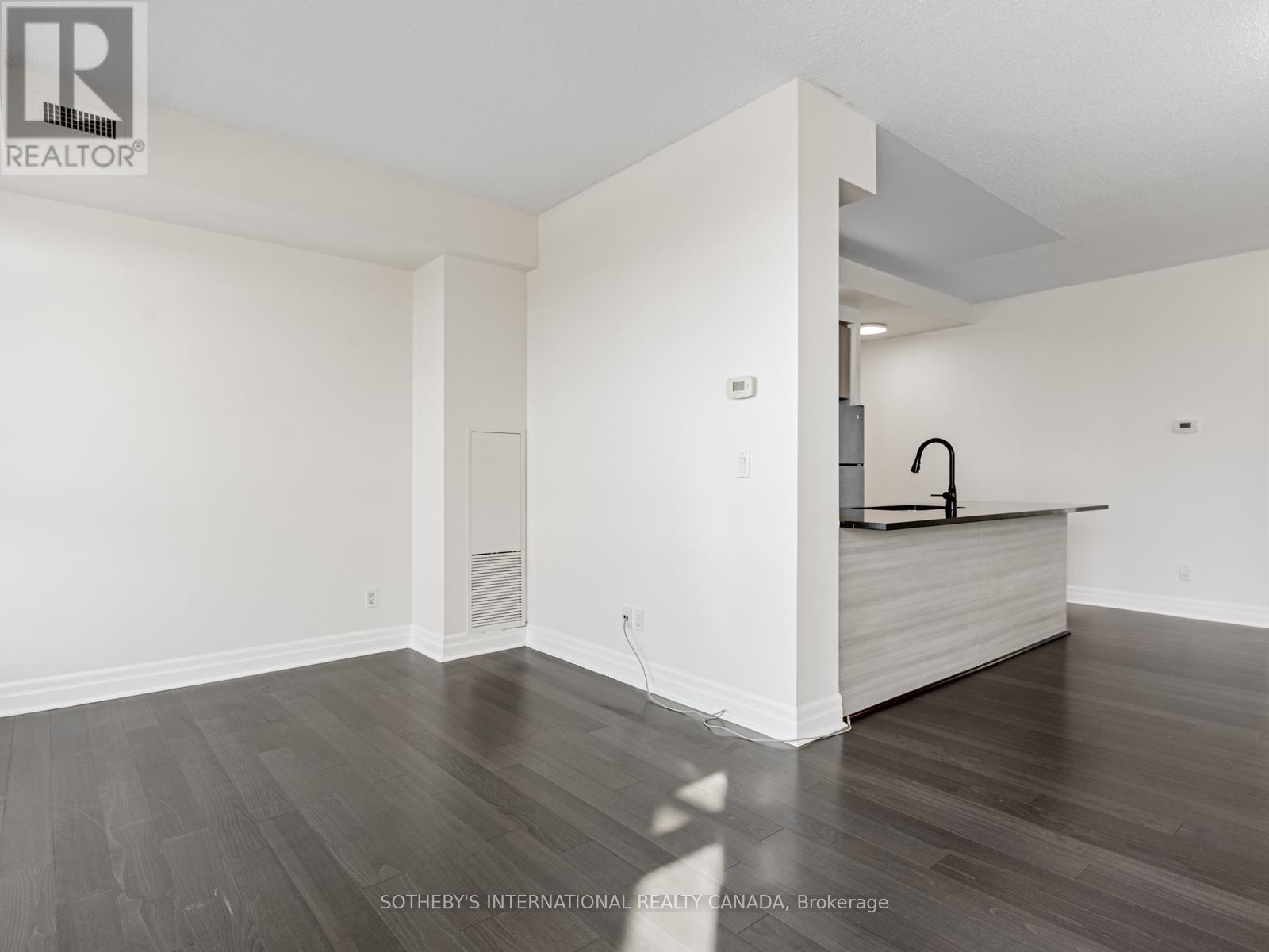 701 - 8130 Birchmount Road, Markham, Ontario  L6G 0E4 - Photo 9 - N12454020
