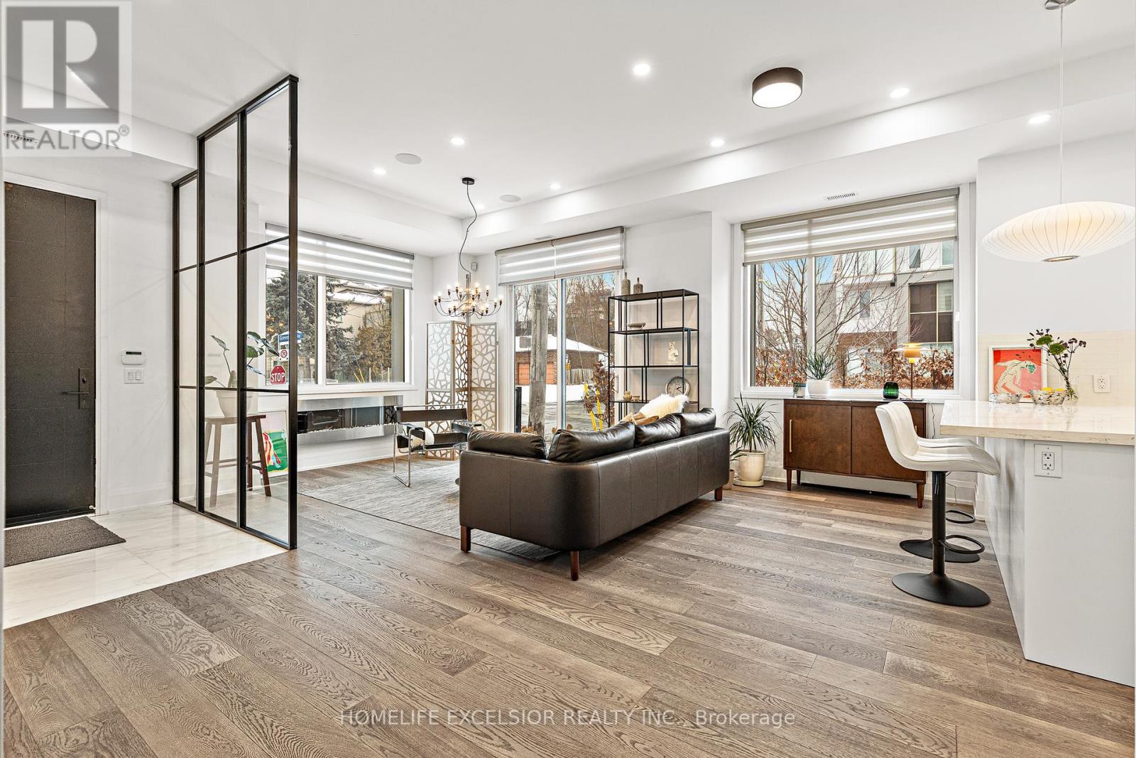Unit 1 - 18 Greenbriar Road, Toronto, Ontario  M2K 0G7 - Photo 2 - C12455639