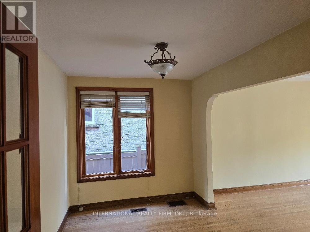 607a Coldstream Avenue, Toronto, Ontario  M6B 2L1 - Photo 13 - C12455661