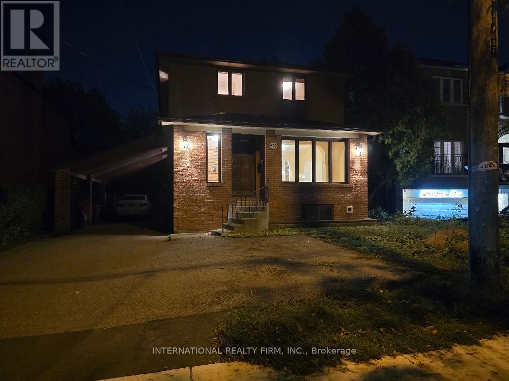 607a Coldstream Avenue, Toronto, Ontario  M6B 2L1 - Photo 20 - C12455661
