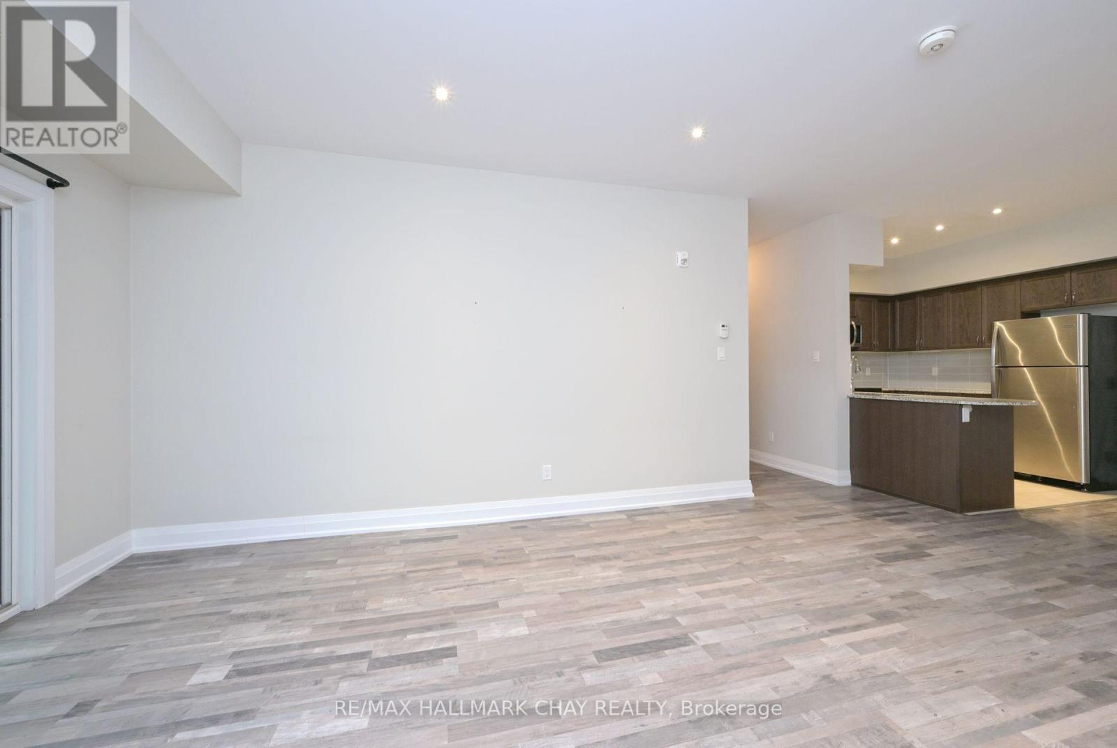 109 - 157 Wellington Street E, New Tecumseth, Ontario  L9R 0R7 - Photo 17 - N12455637