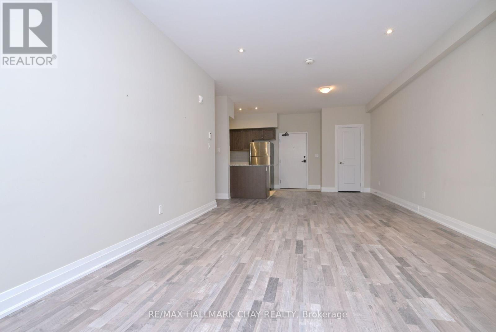 109 - 157 Wellington Street E, New Tecumseth, Ontario  L9R 0R7 - Photo 18 - N12455637