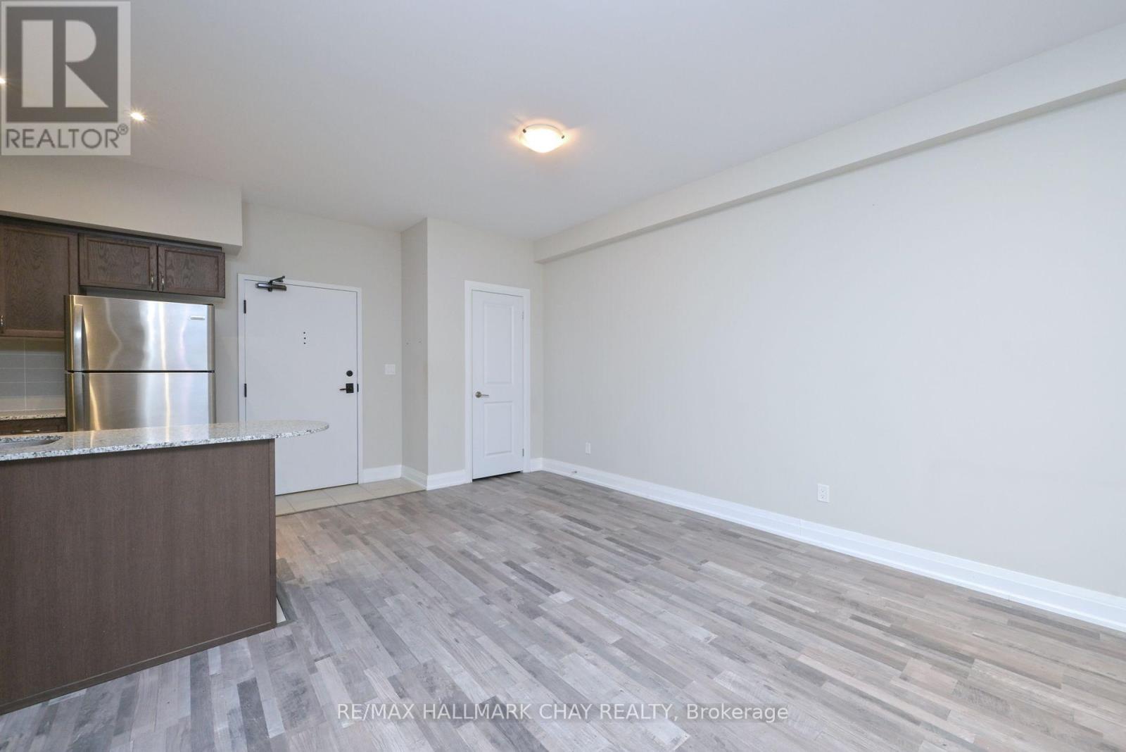 109 - 157 Wellington Street E, New Tecumseth, Ontario  L9R 0R7 - Photo 19 - N12455637
