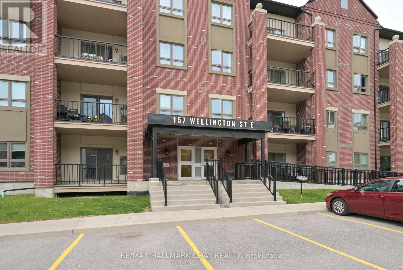 109 - 157 Wellington Street E, New Tecumseth, Ontario  L9R 0R7 - Photo 2 - N12455637