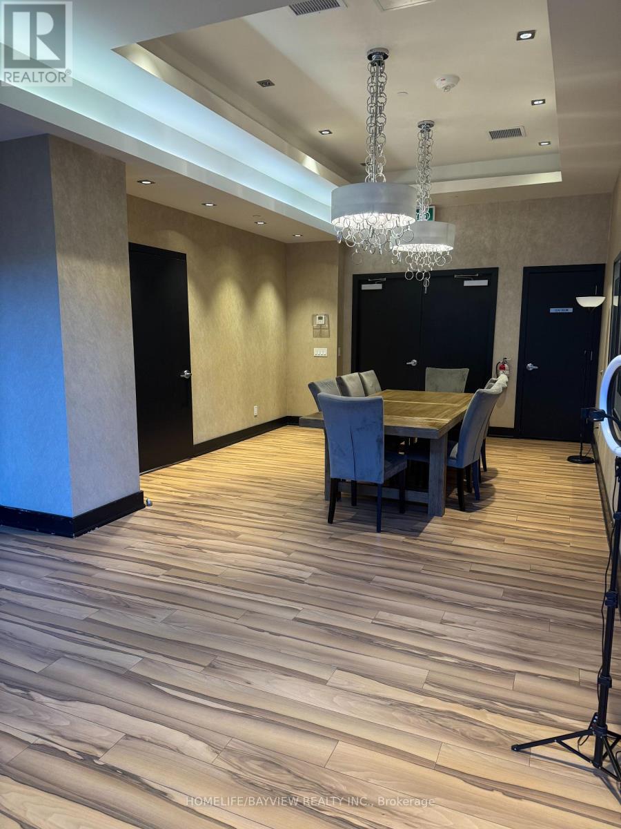 316 - 9618 Yonge Street, Richmond Hill, Ontario  L4C 0X5 - Photo 17 - N12455642