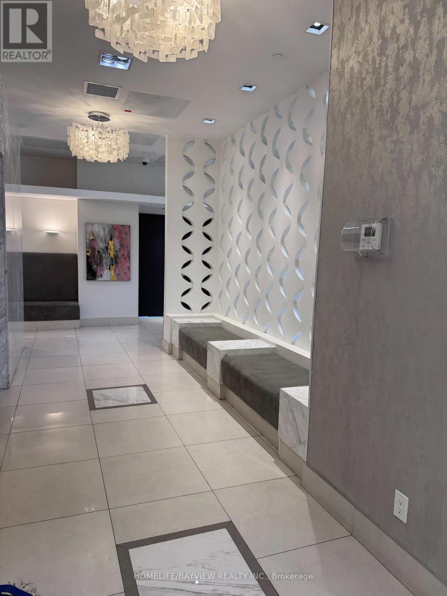 316 - 9618 Yonge Street, Richmond Hill, Ontario  L4C 0X5 - Photo 2 - N12455642