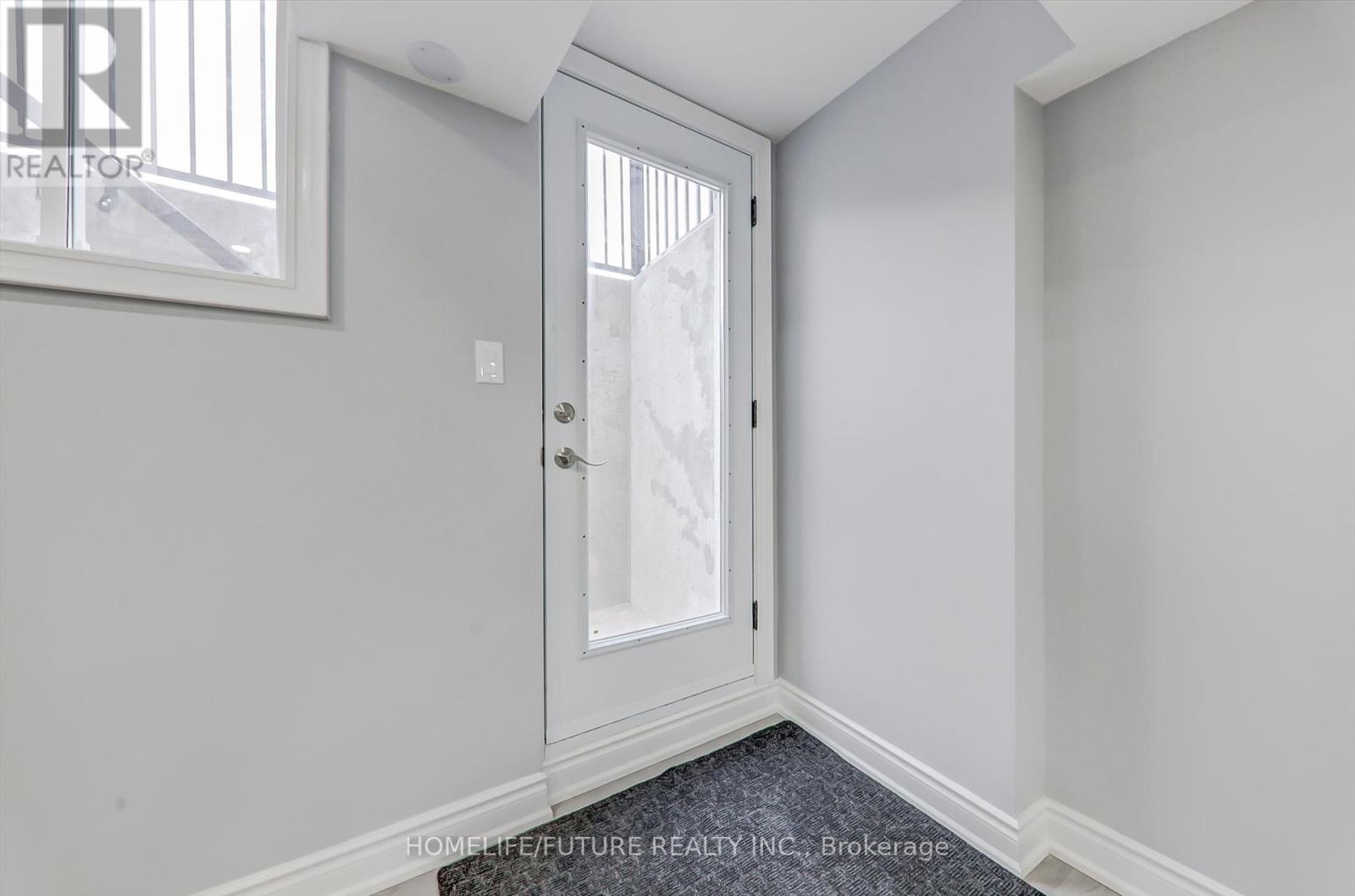 Bsmt - 9 Mac Campbell Way, Bradford West Gwillimbury, Ontario  L3Z 4M7 - Photo 2 - N12455656