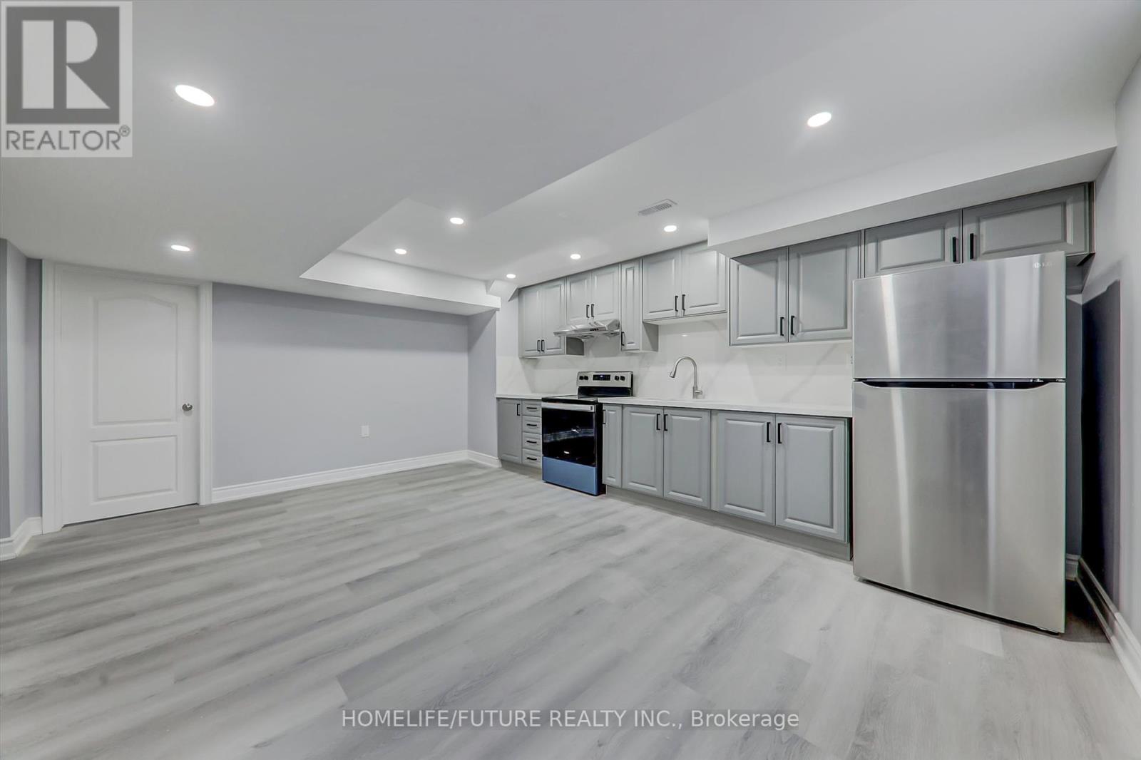 Bsmt - 9 Mac Campbell Way, Bradford West Gwillimbury, Ontario  L3Z 4M7 - Photo 3 - N12455656