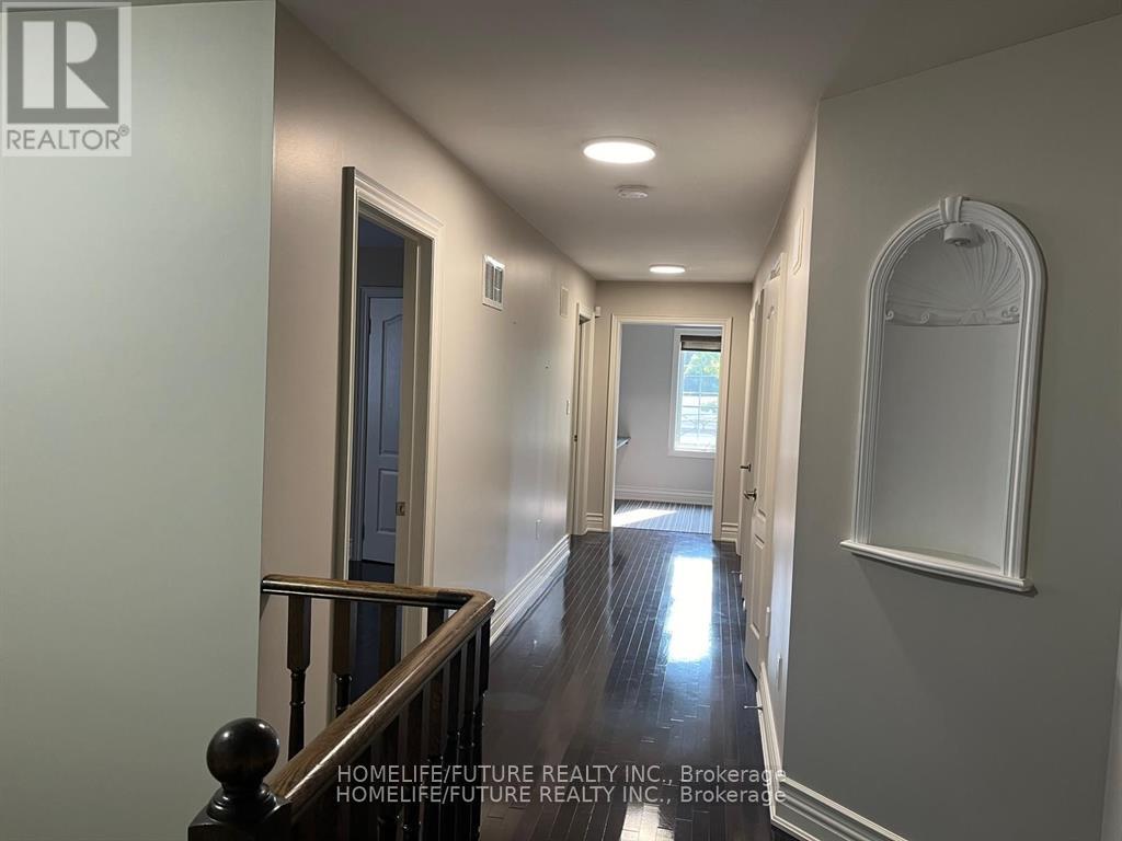 253 Harold Avenue, Whitchurch-Stouffville, Ontario  L4A 1C1 - Photo 4 - N12455657