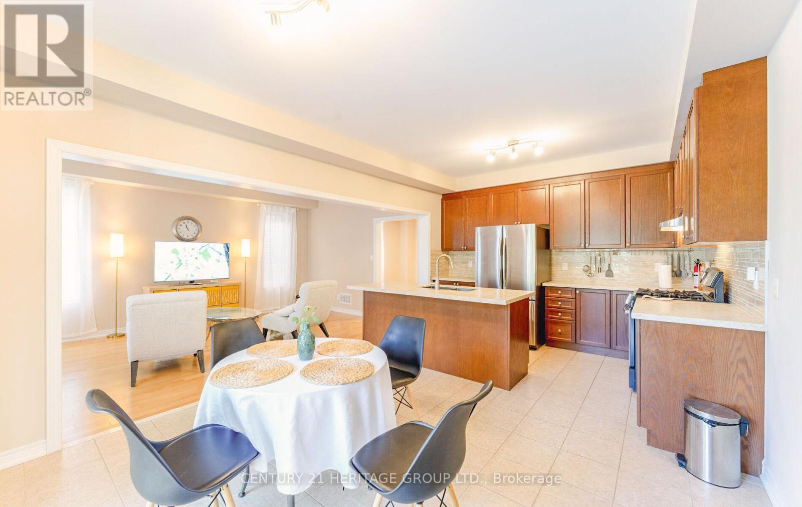 Upper - 50 Sydie Lane, New Tecumseth, Ontario  L0G 1W0 - Photo 12 - N12455660