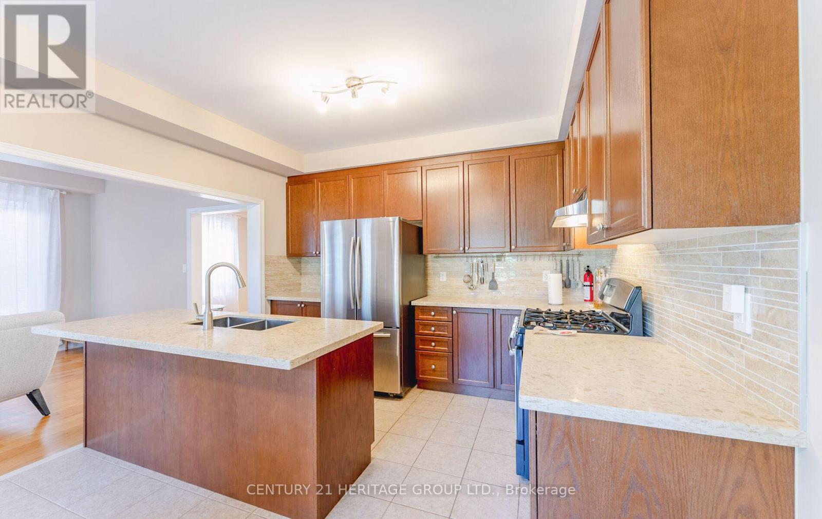 Upper - 50 Sydie Lane, New Tecumseth, Ontario  L0G 1W0 - Photo 13 - N12455660