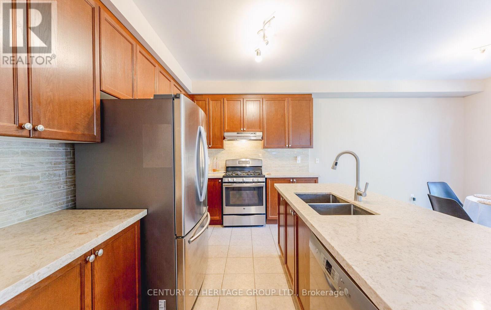 Upper - 50 Sydie Lane, New Tecumseth, Ontario  L0G 1W0 - Photo 14 - N12455660