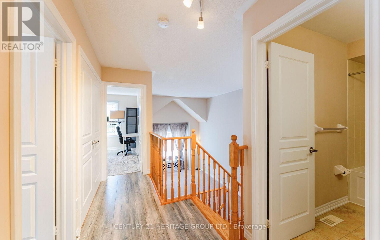 Upper - 50 Sydie Lane, New Tecumseth, Ontario  L0G 1W0 - Photo 19 - N12455660