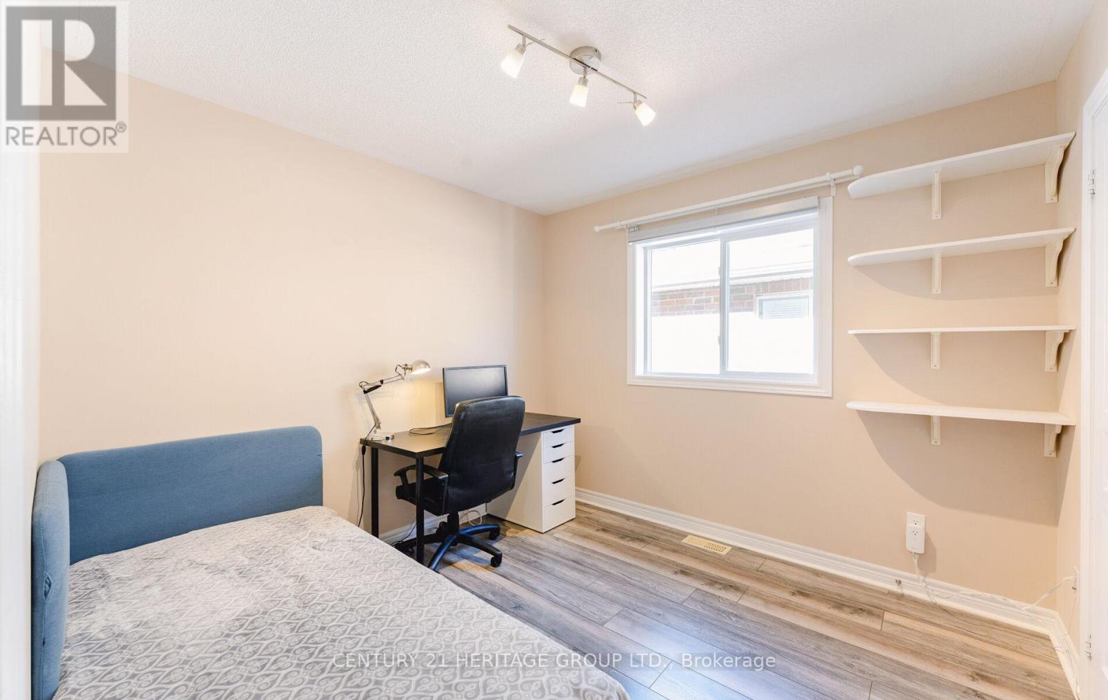 Upper - 50 Sydie Lane, New Tecumseth, Ontario  L0G 1W0 - Photo 29 - N12455660