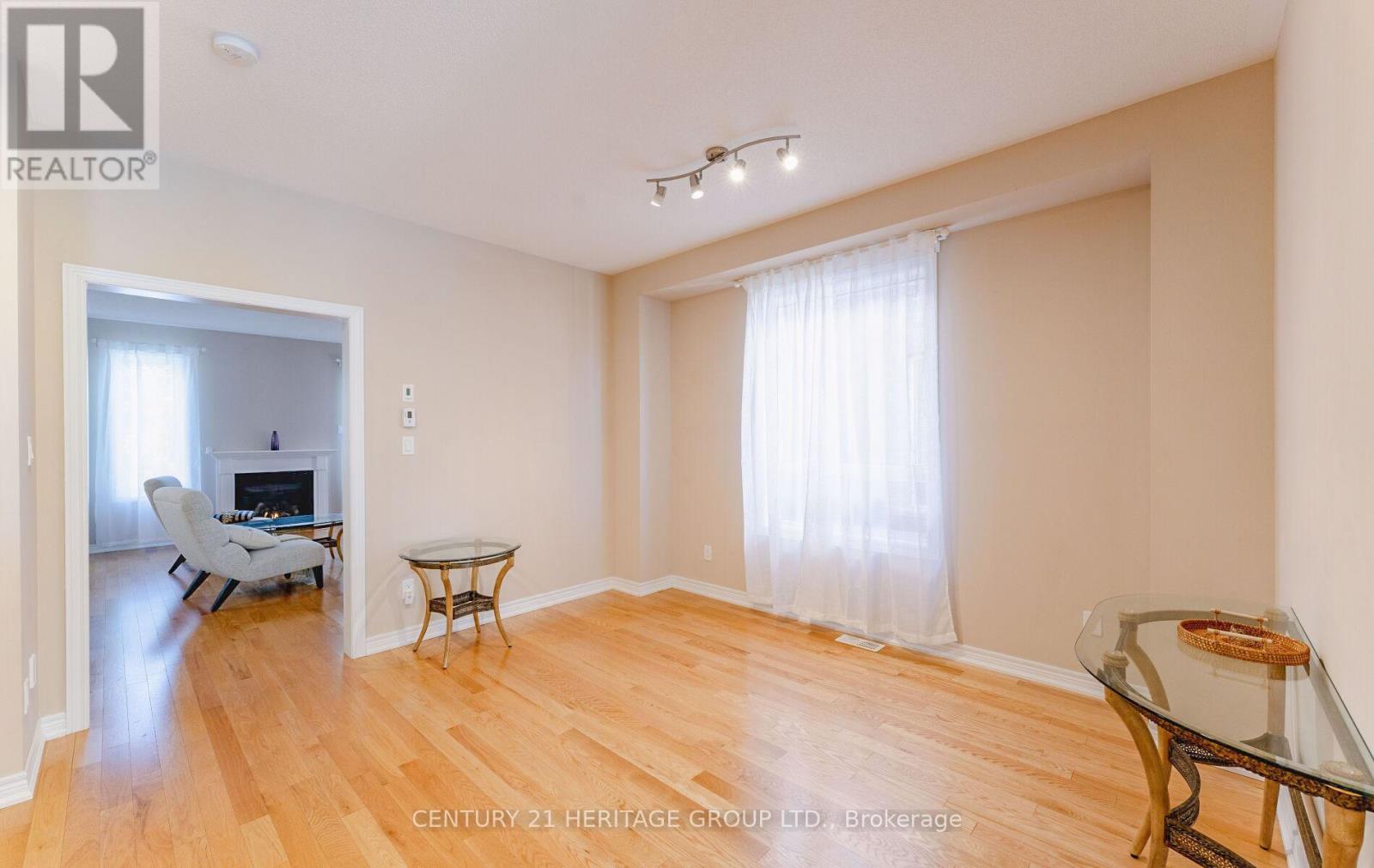 Upper - 50 Sydie Lane, New Tecumseth, Ontario  L0G 1W0 - Photo 4 - N12455660