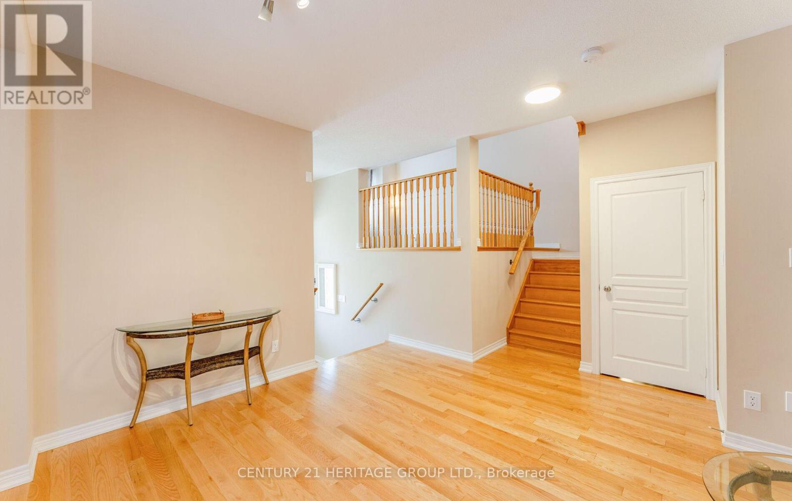 Upper - 50 Sydie Lane, New Tecumseth, Ontario  L0G 1W0 - Photo 6 - N12455660