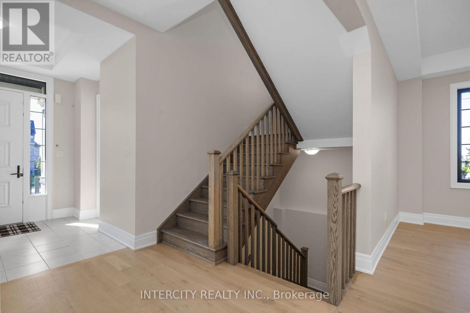 2 Pine Heights Drive, Vaughan, Ontario  L4H 5C9 - Photo 21 - N12455669