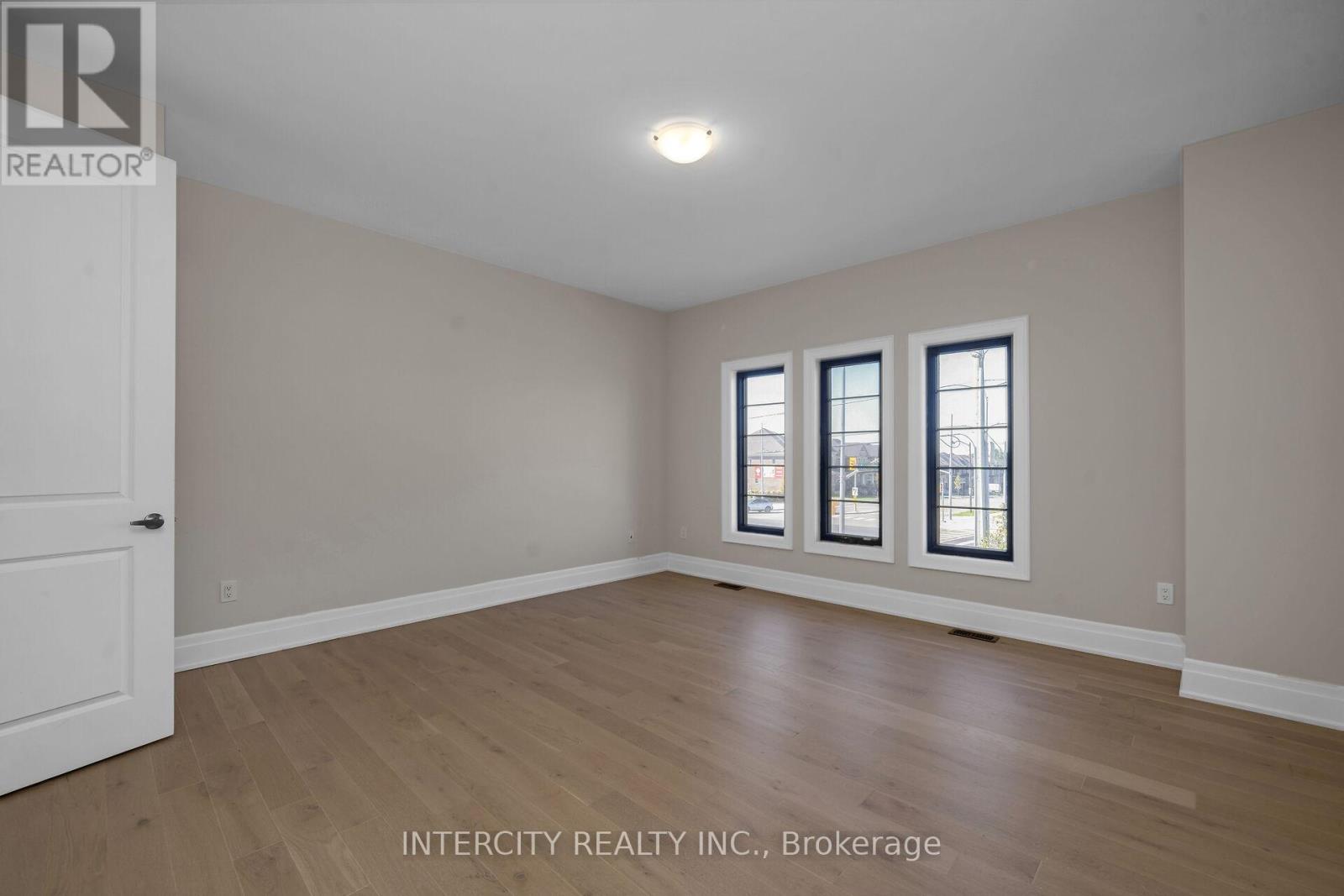 2 Pine Heights Drive, Vaughan, Ontario  L4H 5C9 - Photo 28 - N12455669