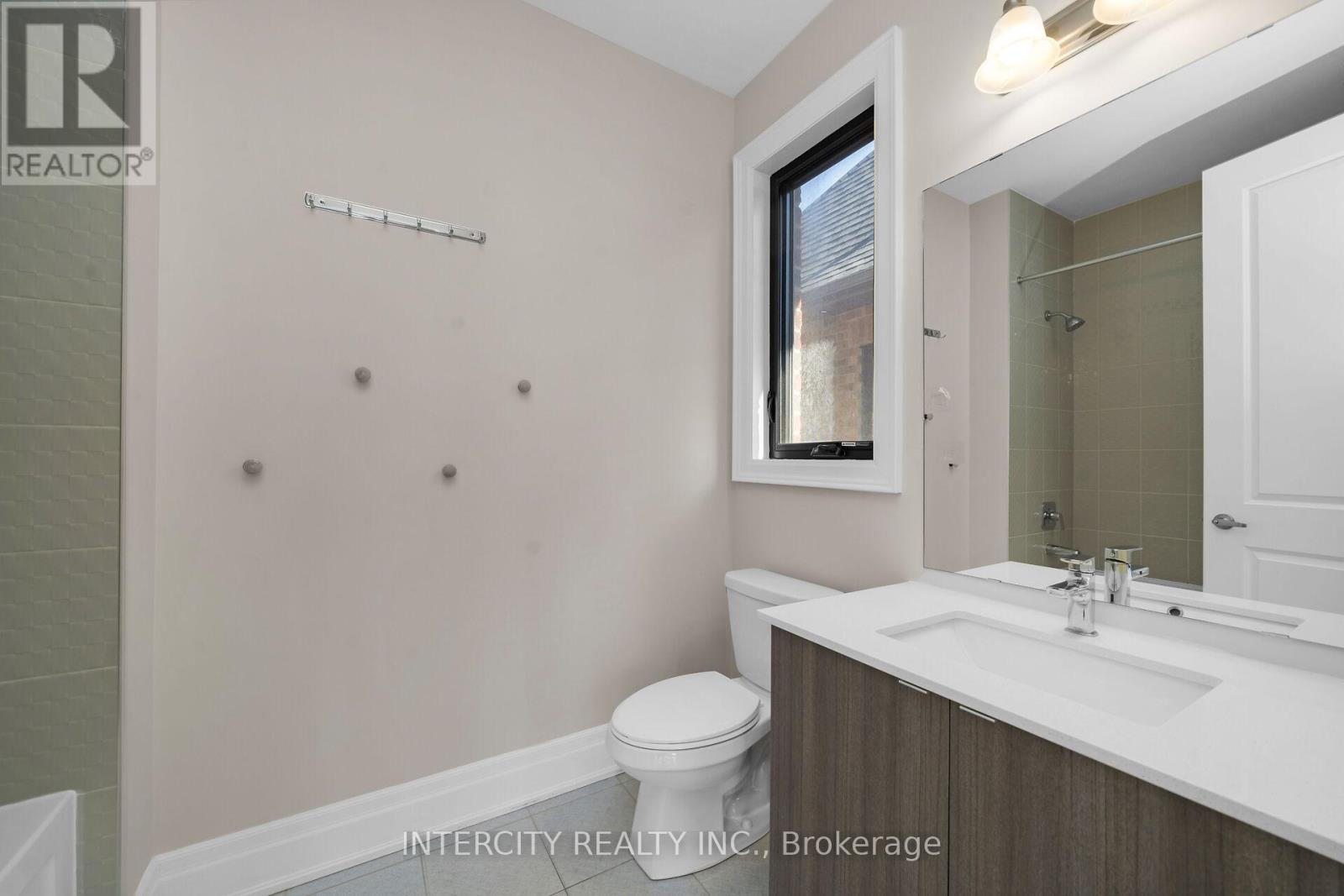 2 Pine Heights Drive, Vaughan, Ontario  L4H 5C9 - Photo 34 - N12455669