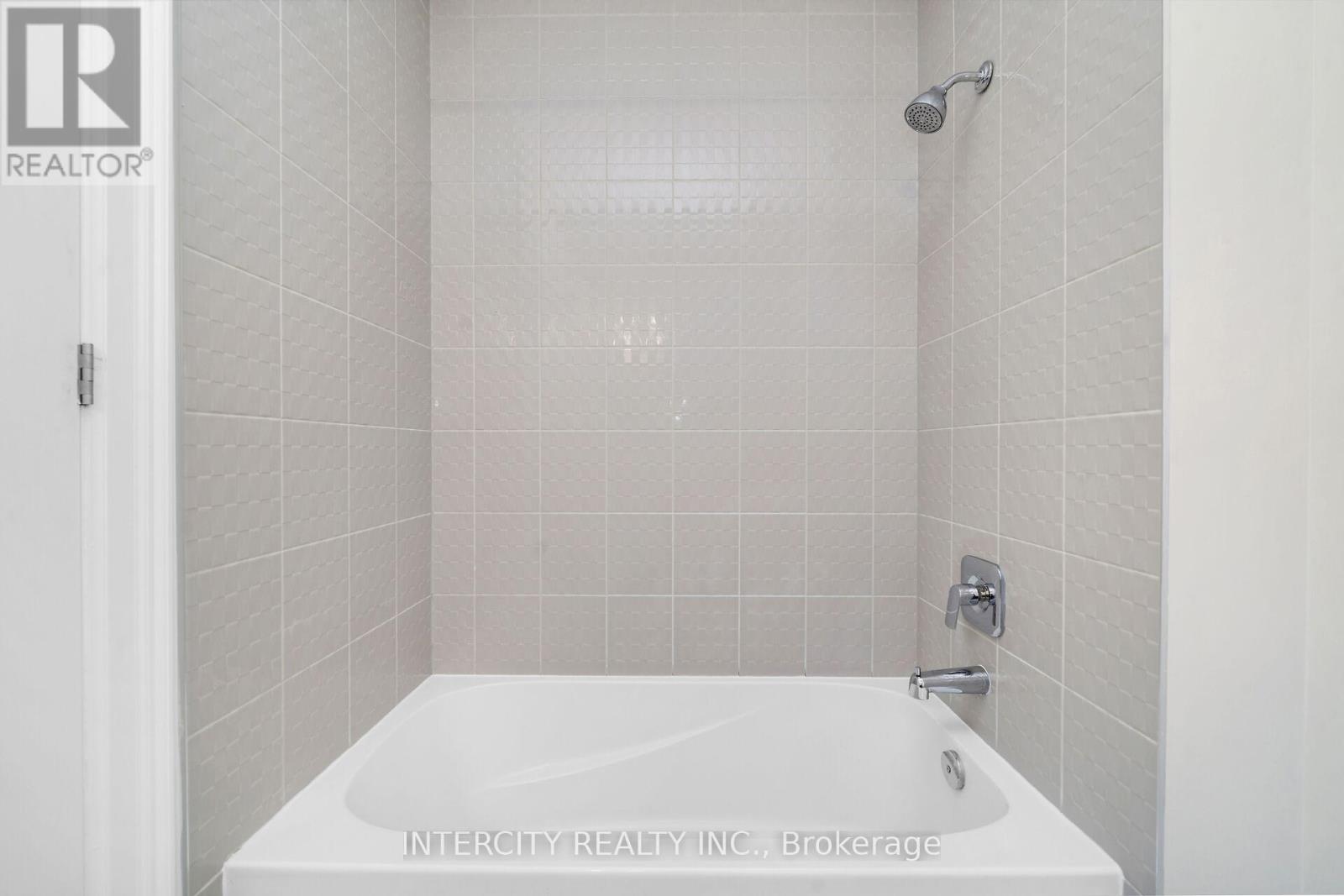 2 Pine Heights Drive, Vaughan, Ontario  L4H 5C9 - Photo 35 - N12455669