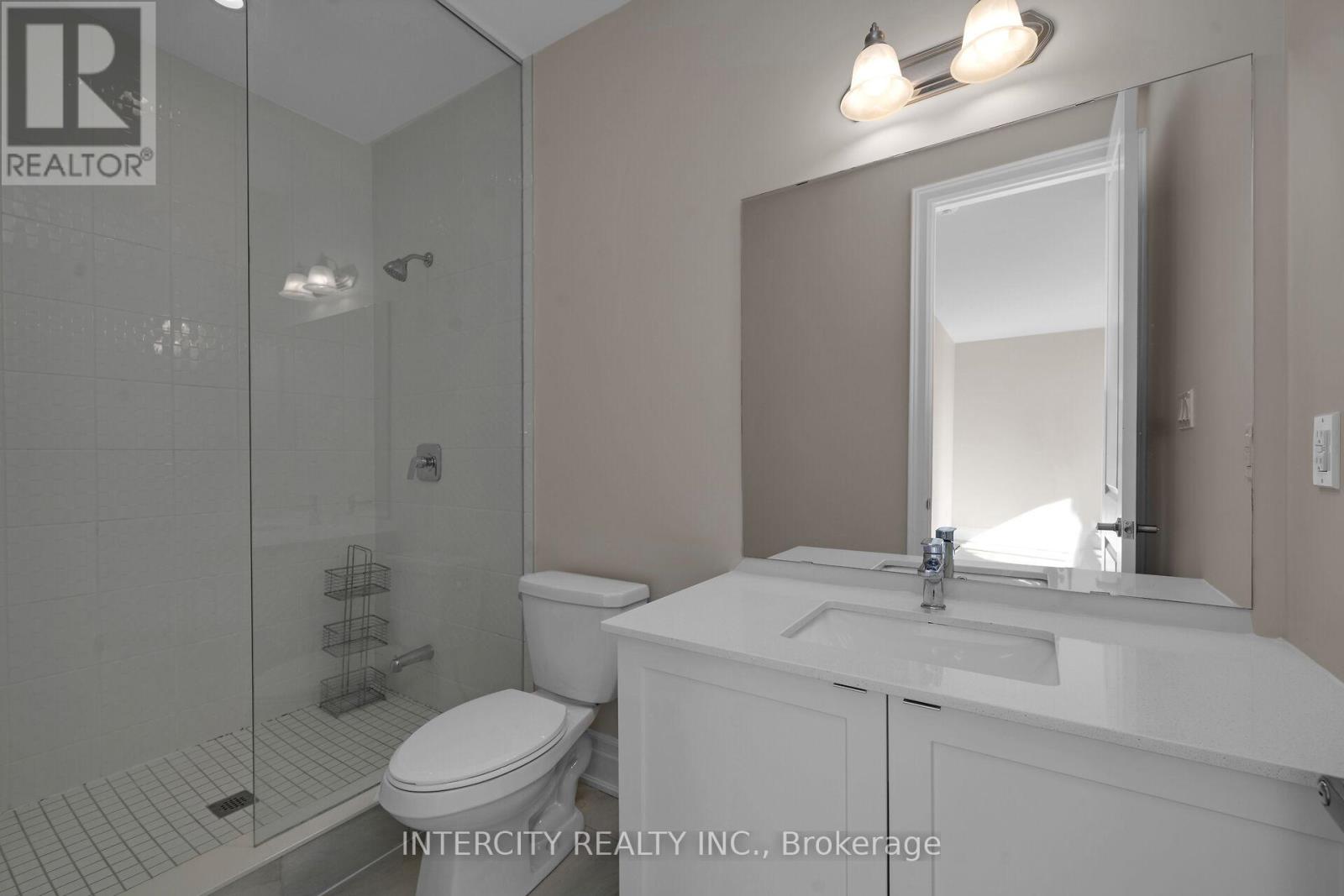 2 Pine Heights Drive, Vaughan, Ontario  L4H 5C9 - Photo 38 - N12455669
