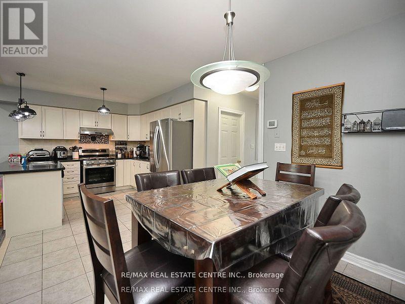 1162 Tupper Drive, Milton, Ontario  L9T 6T4 - Photo 17 - W12455640