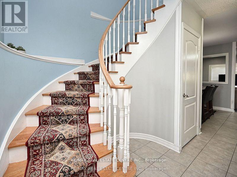 1162 Tupper Drive, Milton, Ontario  L9T 6T4 - Photo 24 - W12455640